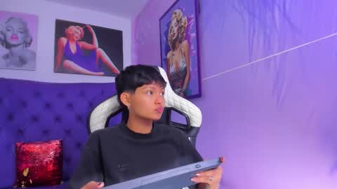 Snapshot of tefi_meow chatting on 13, 9, 2025 Stefani  online show from 13, 9, 2025