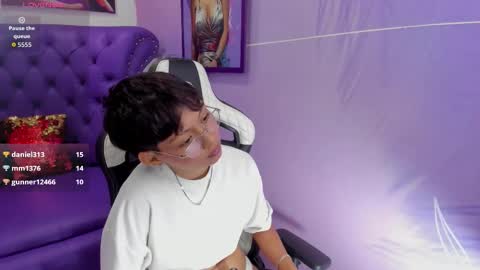Snapshot of tefi_meow chatting on 3, 10, 2025 Stefani  online show from 3, 10, 2025