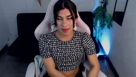 Snapshot of tefy_bratz chatting on 8, 10, 2025 tefy_bratz online show from 8, 10, 2025