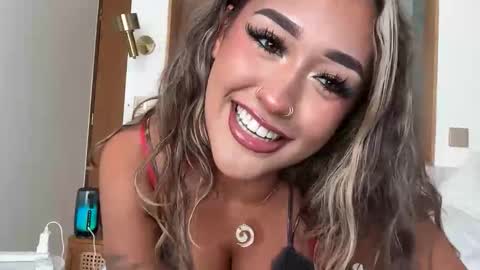 Snapshot of teleaevansss chatting on 14, 1, 2026 Telea Evans online show from 14, 1, 2026