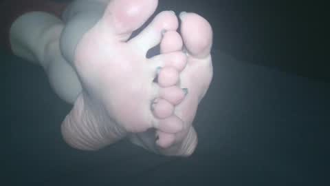 Viv West online show from 2, 1, 2025