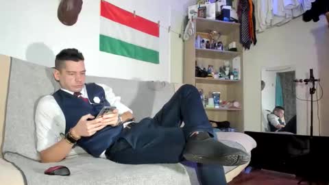 Snapshot of telepaticman chatting on 15, 12, 2025 Virg Lszl online show from 15, 12, 2025