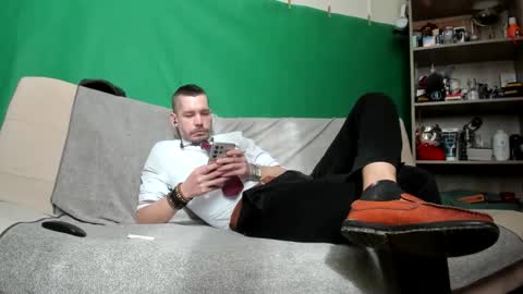 Snapshot of telepaticman chatting on 15, 4, 2026 Virg Lszl online show from 15, 4, 2026