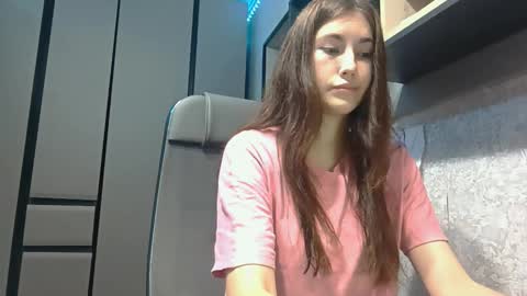 Snapshot of tempiebunting chatting on 9, 10, 2025 Alice online show from 9, 10, 2025