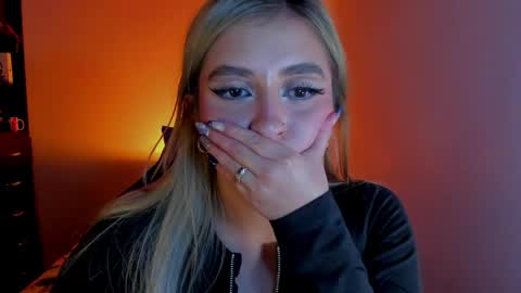 Snapshot of temptationsweet__ chatting on 29, 3, 2026 Sara online show from 29, 3, 2026