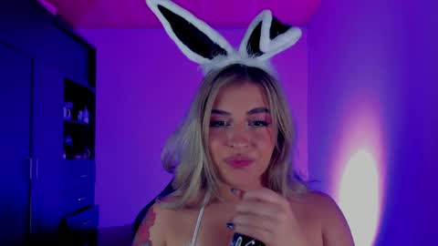 Snapshot of temptationsweet__ chatting on 5, 4, 2026 Sara online show from 5, 4, 2026