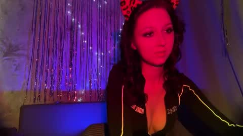 Snapshot of temptingvision chatting on 18, 12, 2025 temptingvision online show from 18, 12, 2025