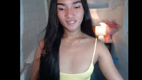 Snapshot of temtaionoflust chatting on 22, 4, 2026 TransGoddessZhandria online show from 22, 4, 2026