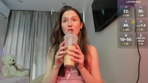 Snapshot of tender_babyyy chatting on 3, 7, 2026 Amina online show from 3, 7, 2026