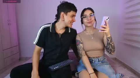 Snapshot of tender_dust chatting on 14, 9, 2025 tender_dust online show from 14, 9, 2025