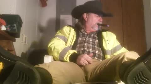 Snapshot of tennredneck chatting on 24, 2, 2025 Tennredneck online show from 24, 2, 2025