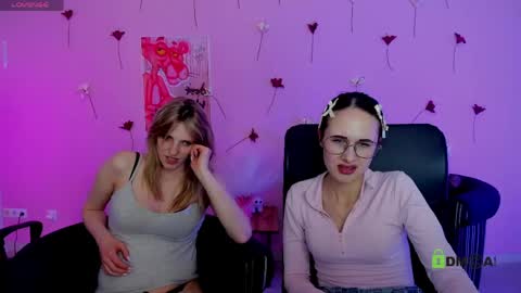 Snapshot of teresa_shy chatting on 18, 5, 2026 your love online show from 18, 5, 2026