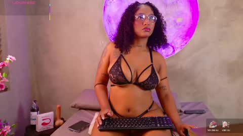 Snapshot of terra_king chatting on 27, 4, 2026 CALL ME TERRA online show from 27, 4, 2026