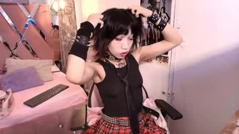 Terra Elowen online show from 24, 9, 2025