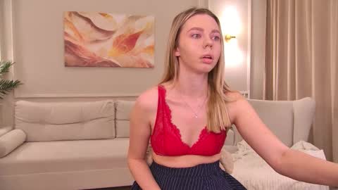 Snapshot of tessaadorablee chatting on 8, 3, 2026 tessaadorablee online show from 8, 3, 2026