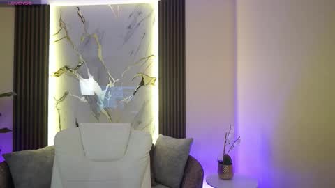 Snapshot of tessaafox chatting on 18, 12, 2025 Tessa Fox online show from 18, 12, 2025