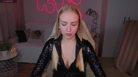 Snapshot of tessahamilton chatting on 23, 2, 2026 TessaHamilton online show from 23, 2, 2026