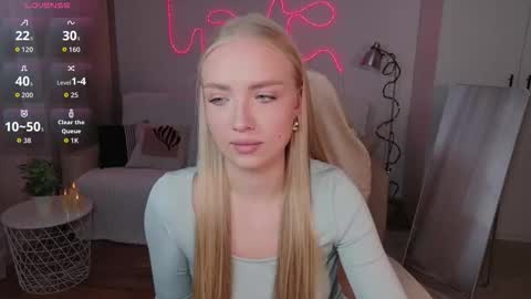 Snapshot of tessahamilton chatting on 1, 3, 2026 TessaHamilton online show from 1, 3, 2026