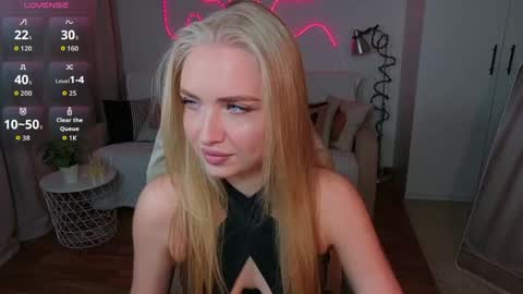 Snapshot of tessahamilton chatting on 26, 4, 2026 TessaHamilton online show from 26, 4, 2026