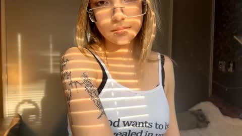 Snapshot of tessiebe chatting on 24, 2, 2026 tessiebe online show from 24, 2, 2026