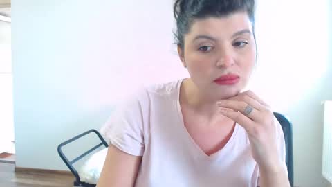 naughty tess online show from 12, 2, 2025