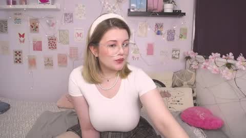 Snapshot of tesspleasure chatting on 11, 1, 2025 TESSA online show from 11, 1, 2025