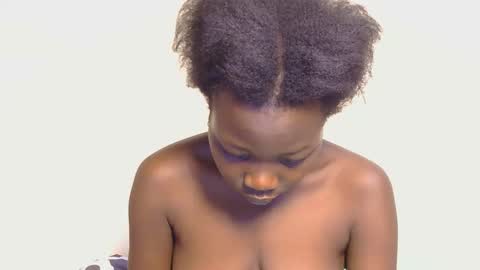 Snapshot of tessy_kitty chatting on 29, 4, 2026 tessy online show from 29, 4, 2026