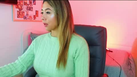 Snapshot of texas_curvykitten chatting on 26, 4, 2026 texas_curvykitten online show from 26, 4, 2026