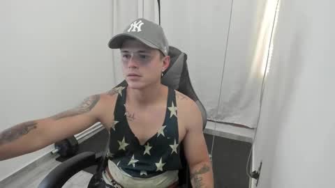 Snapshot of teylor_fel chatting on 18, 1, 2025 Teylor Fel online show from 18, 1, 2025