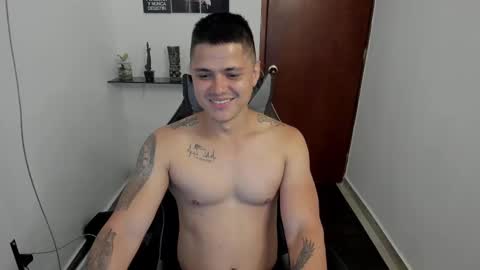 Snapshot of teylor_fel chatting on 25, 1, 2025 Teylor Fel online show from 25, 1, 2025