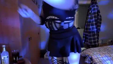 Kirstie online show from 16, 7, 2026