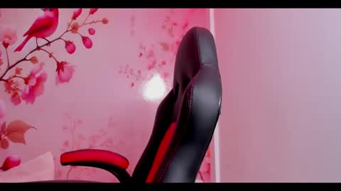 Snapshot of thais_waldrof chatting on 24, 2, 2025 Andreina online show from 24, 2, 2025