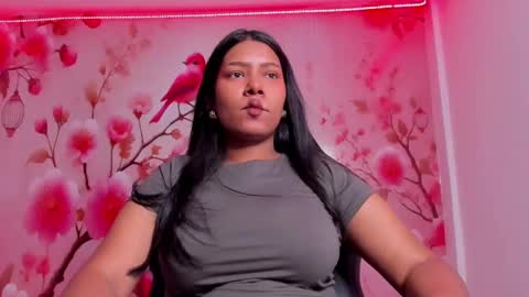 Snapshot of thais_waldrof chatting on 2, 3, 2025 Andreina online show from 2, 3, 2025