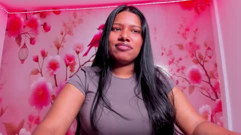 Snapshot of thais_waldrof chatting on 2, 3, 2025 Andreina online show from 2, 3, 2025