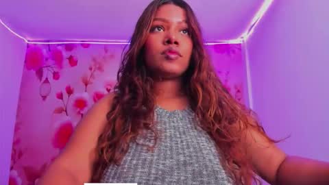 Snapshot of thais_waldrof chatting on 14, 9, 2025 Andreina online show from 14, 9, 2025