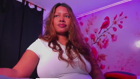 Snapshot of thais_waldrof chatting on 24, 9, 2025 Andreina online show from 24, 9, 2025