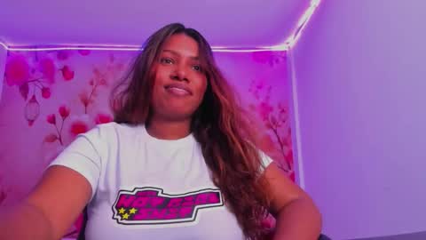 Snapshot of thais_waldrof chatting on 27, 9, 2025 Andreina online show from 27, 9, 2025