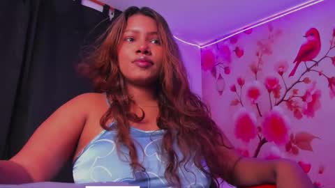 Snapshot of thais_waldrof chatting on 29, 9, 2025 Andreina online show from 29, 9, 2025