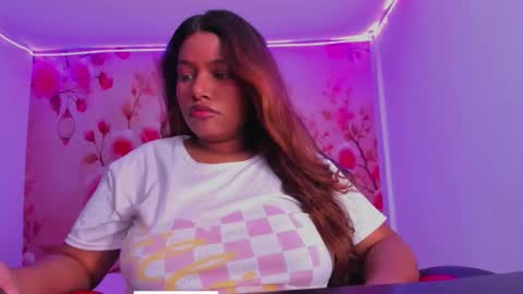 Snapshot of thais_waldrof chatting on 23, 10, 2025 Andreina online show from 23, 10, 2025