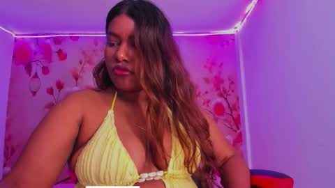 Snapshot of thais_waldrof chatting on 30, 10, 2025 Andreina online show from 30, 10, 2025