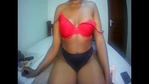 Snapshot of thalami21 chatting on 16, 11, 2025 shy online show from 16, 11, 2025