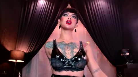 Snapshot of thalia_saint chatting on 19, 6, 2026 Thalia Saint online show from 19, 6, 2026