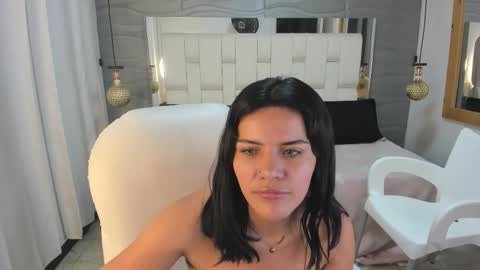 Snapshot of thalialopez chatting on 9, 3, 2026 Thalia online show from 9, 3, 2026