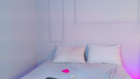 Snapshot of thalianarosse chatting on 14, 4, 2026 thalianarosse online show from 14, 4, 2026