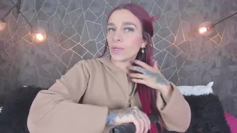 Snapshot of thalira_angels chatting on 26, 6, 2026 THALIRA ANGELS online show from 26, 6, 2026