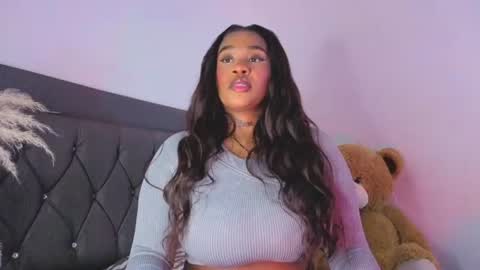 Snapshot of thalyanna_ebony chatting on 6, 8, 2026 thalyanna_ebony online show from 6, 8, 2026