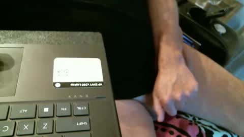 Snapshot of thameslee chatting on 13, 12, 2024 Thames online show from 13, 12, 2024