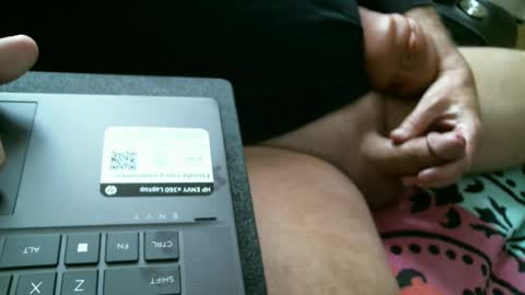 Snapshot of thameslee chatting on 22, 12, 2024 Thames online show from 22, 12, 2024