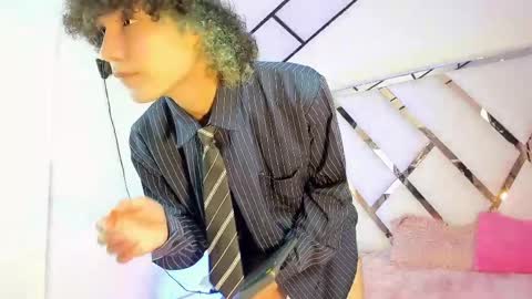thanier_18 online show from 16, 5, 2026