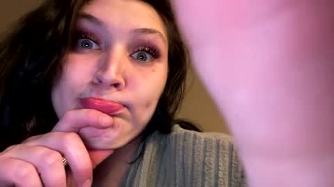 Snapshot of thatbaby070200000 chatting on 14, 12, 2024 thatbaby070200000 online show from 14, 12, 2024